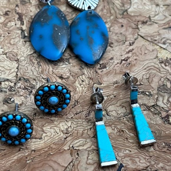 Lot of Faux Turquoise Jewelry - Picture 2 of 3